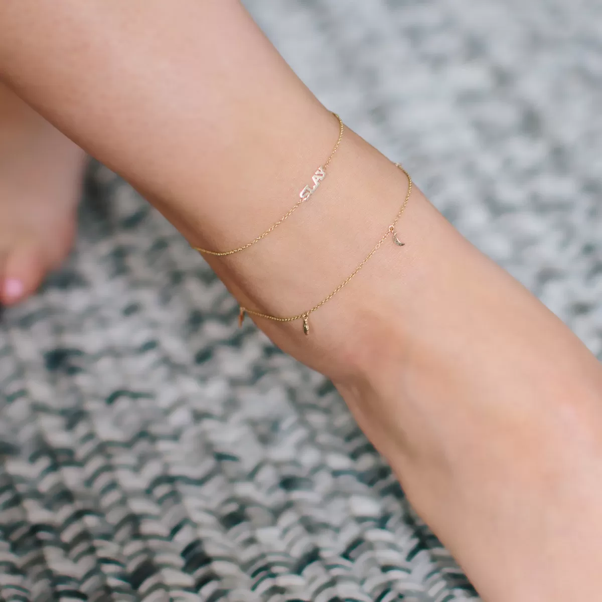 14k itty bitty dangle diamond celestial anklet