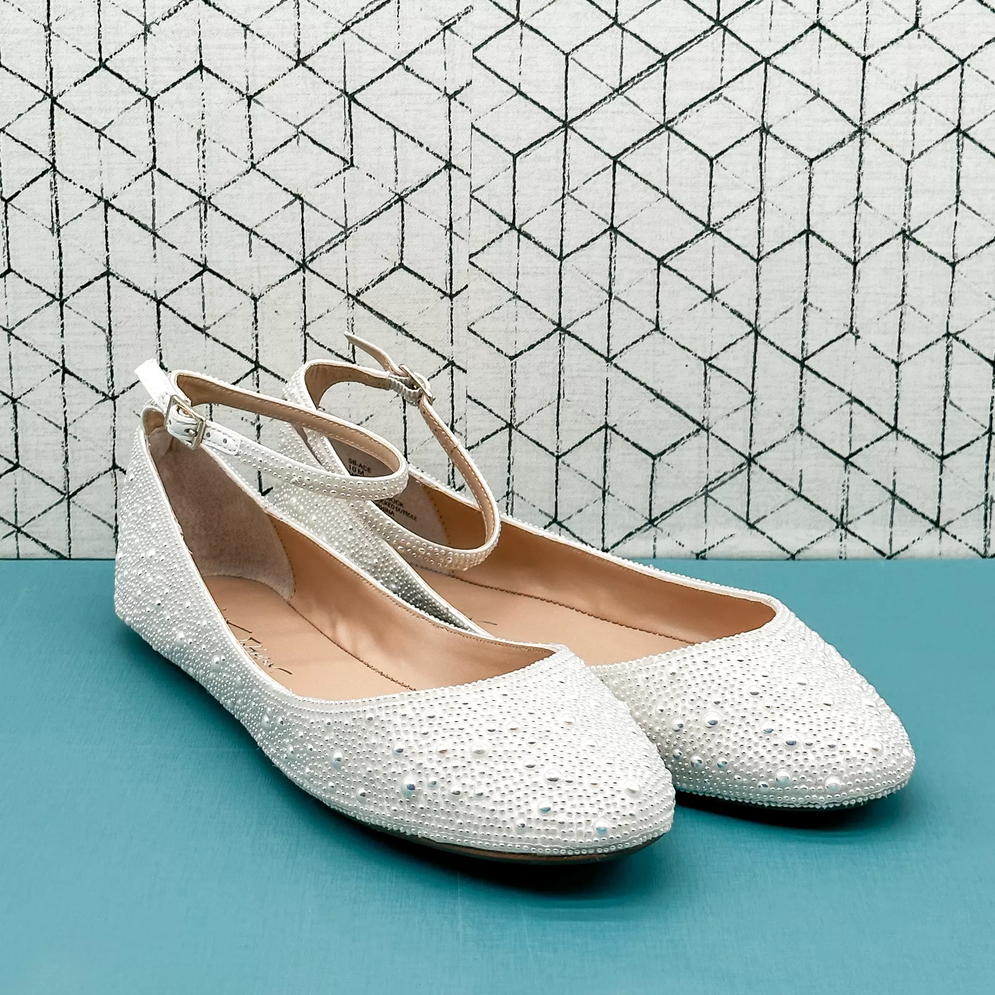 Ace Flats in Ivory