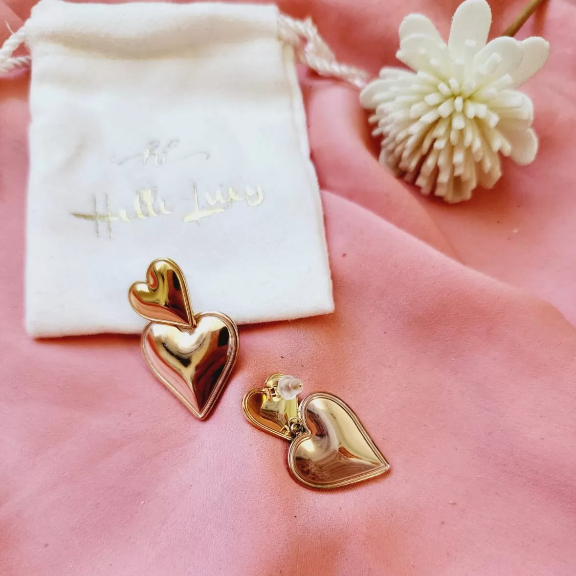 Anuket Heart Earrings