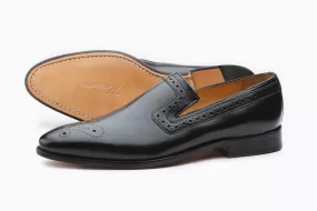 BROGUE LOAFER WITH MEDALLION –BLACK