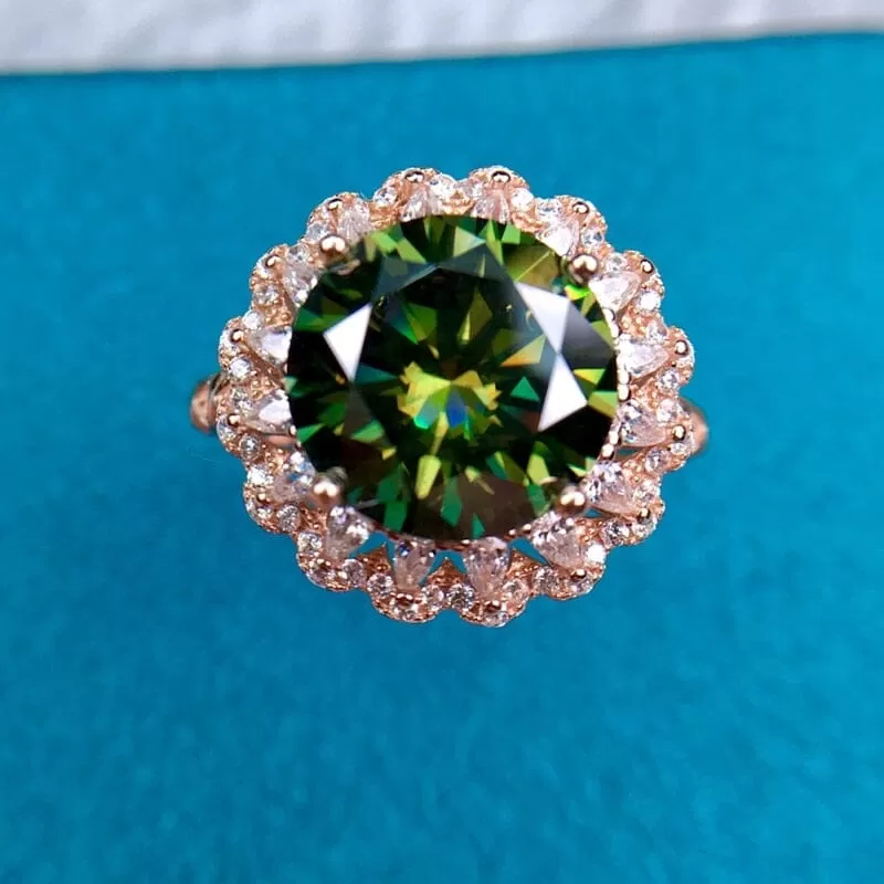 Luxury Stunning Huge Emerald Ring - Adjustable