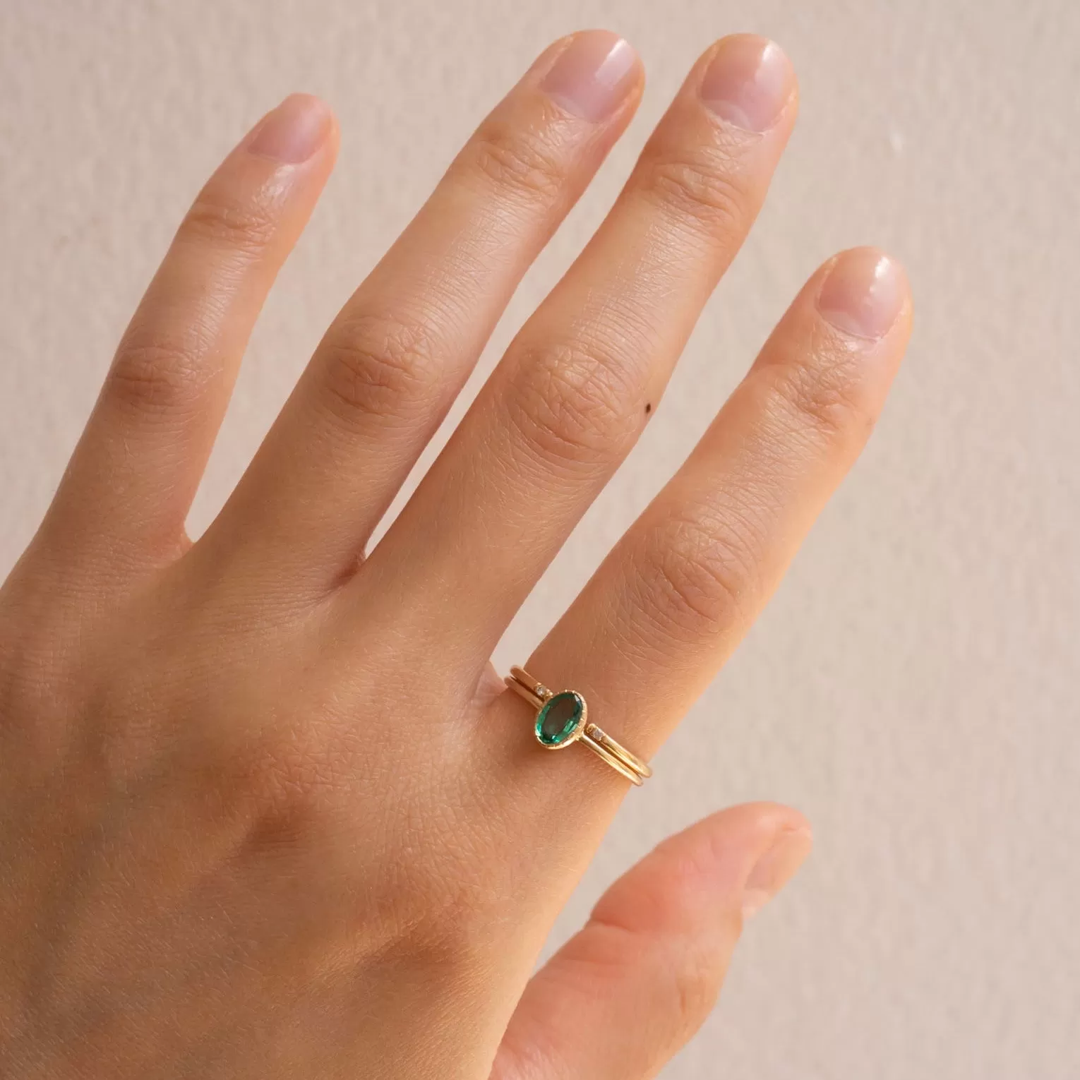 Oval Emerald Wisp Ring