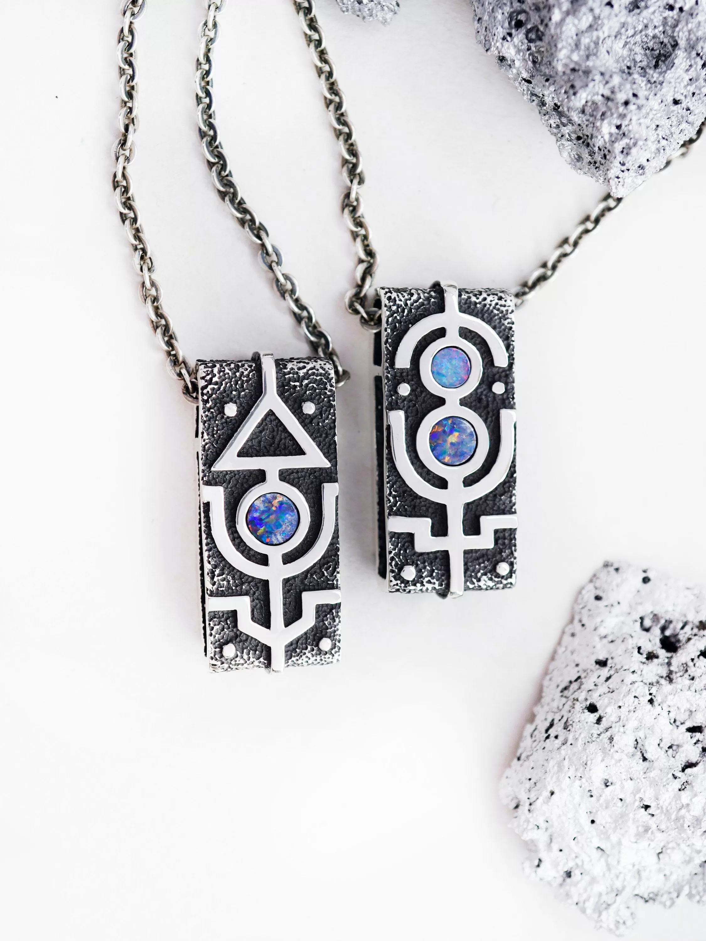 Paired pendants MARS & VENUS