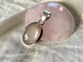 Peach Moonstone Naevia Pendant - Oval