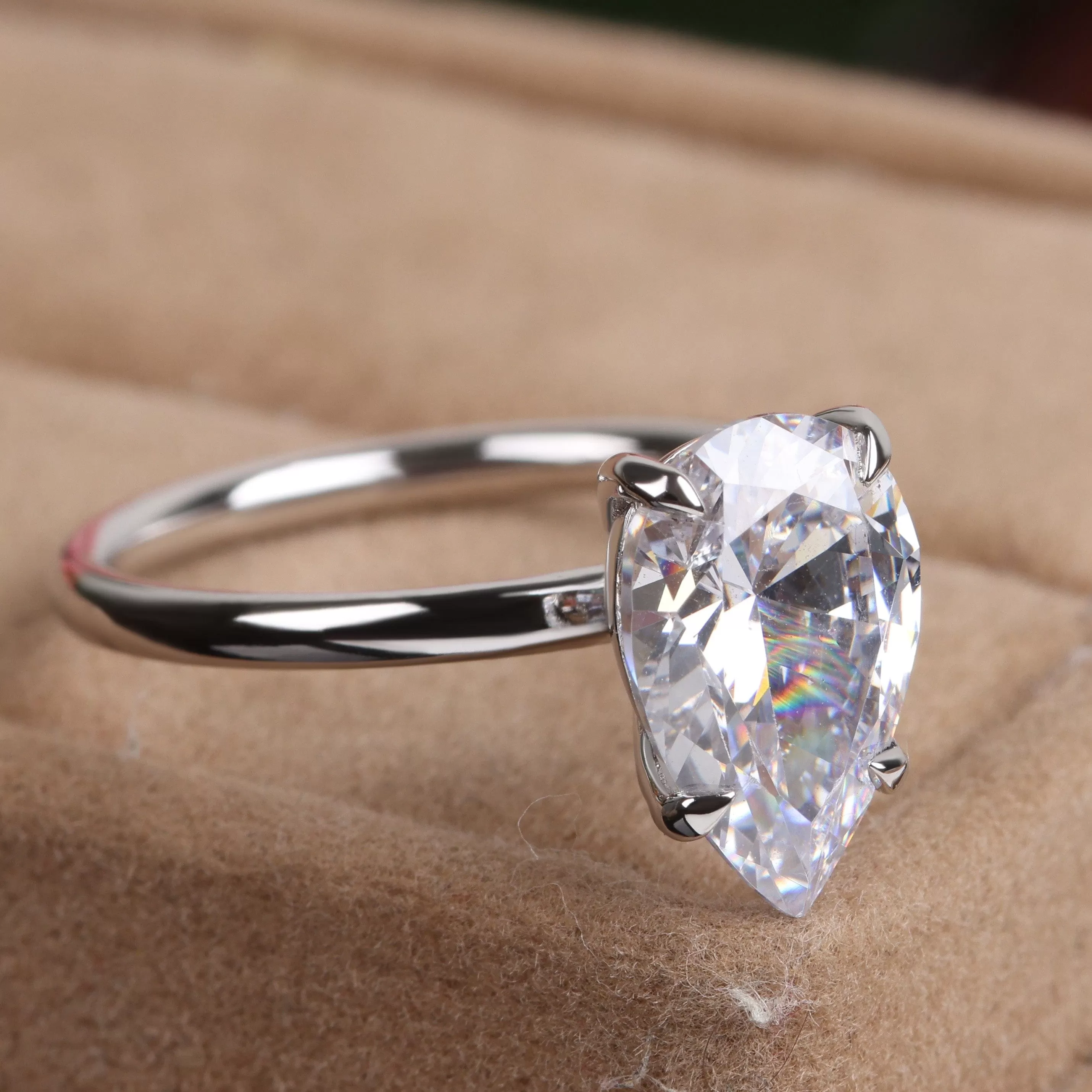 Pear Diamond Engagement Rings