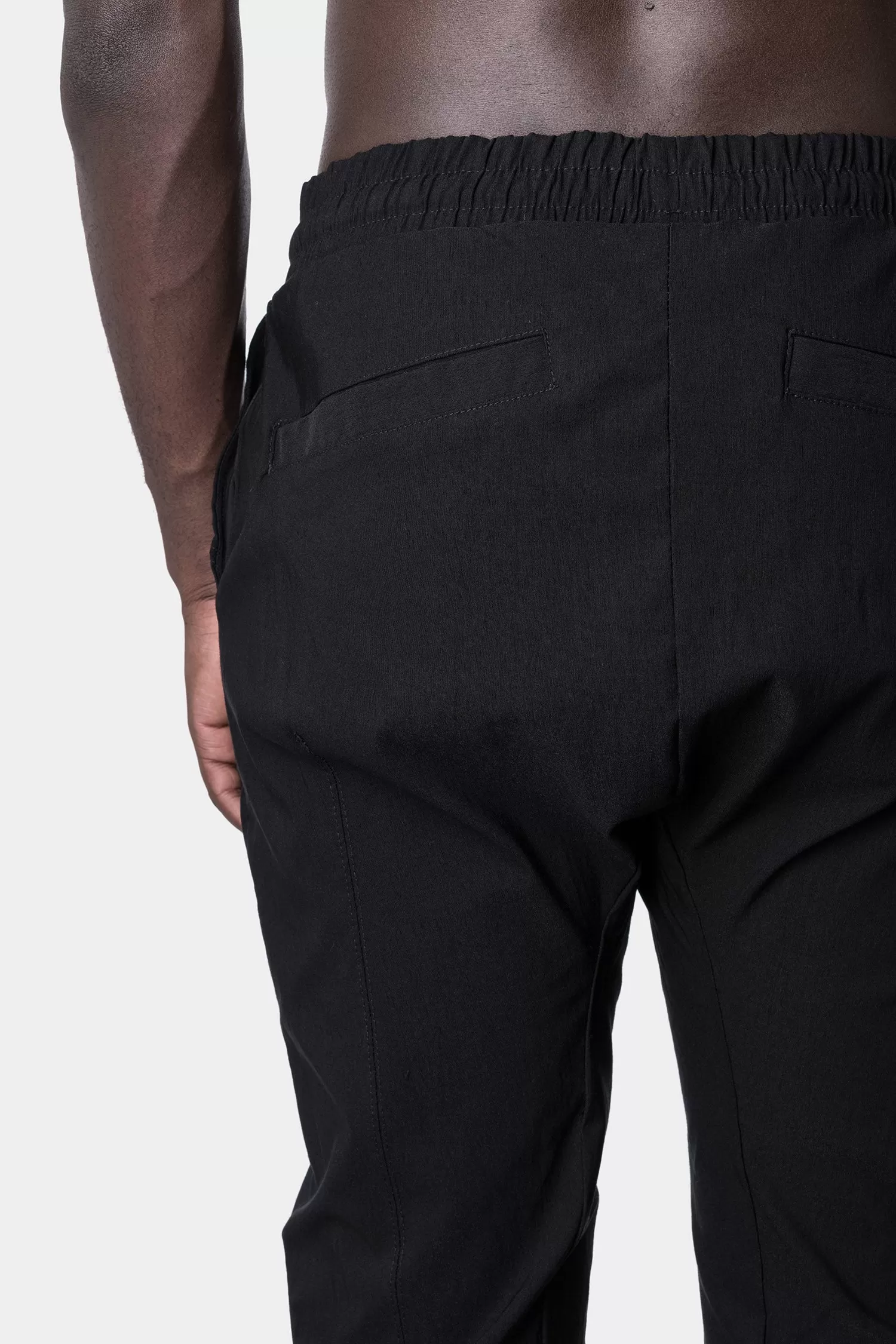 Regular crotch trousers