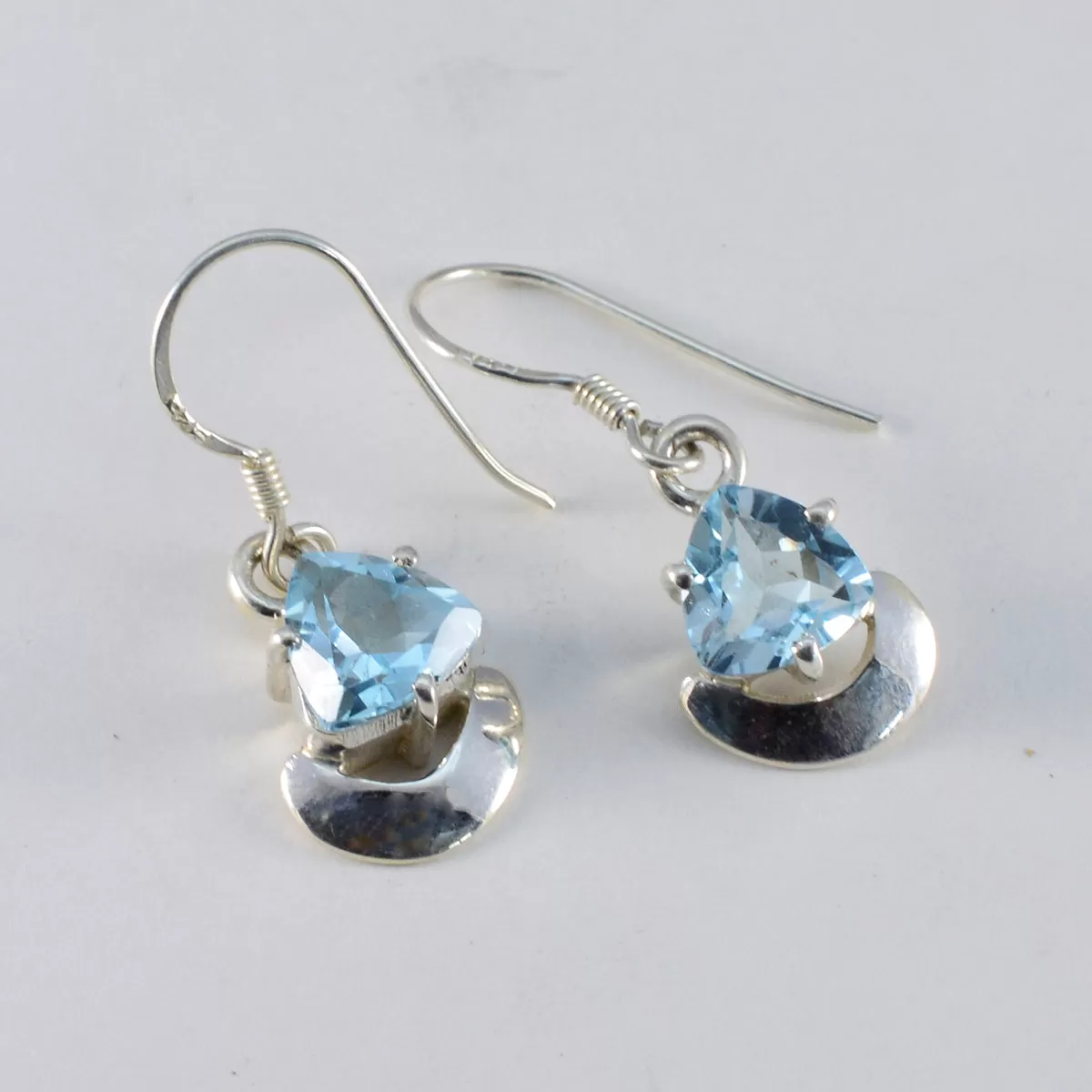 Riyo Exquisite 925 Sterling Silver Earring For Demoiselle Blue Topaz Earring Bezel Setting Blue Earring Dangle Earring