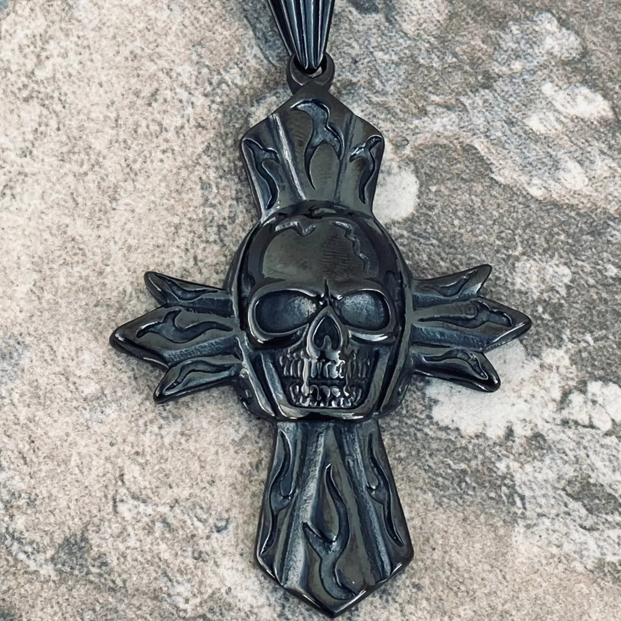 Skull Cross - Black Pendant - Necklace (808)