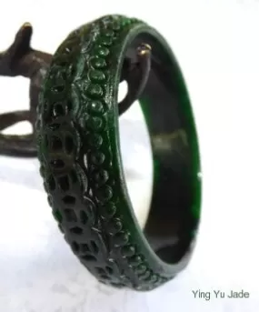 Vintage Pre-Owned Lucky Coins Carved Nephrite Jade Bangle Bracelet 56mm (TI-1287)