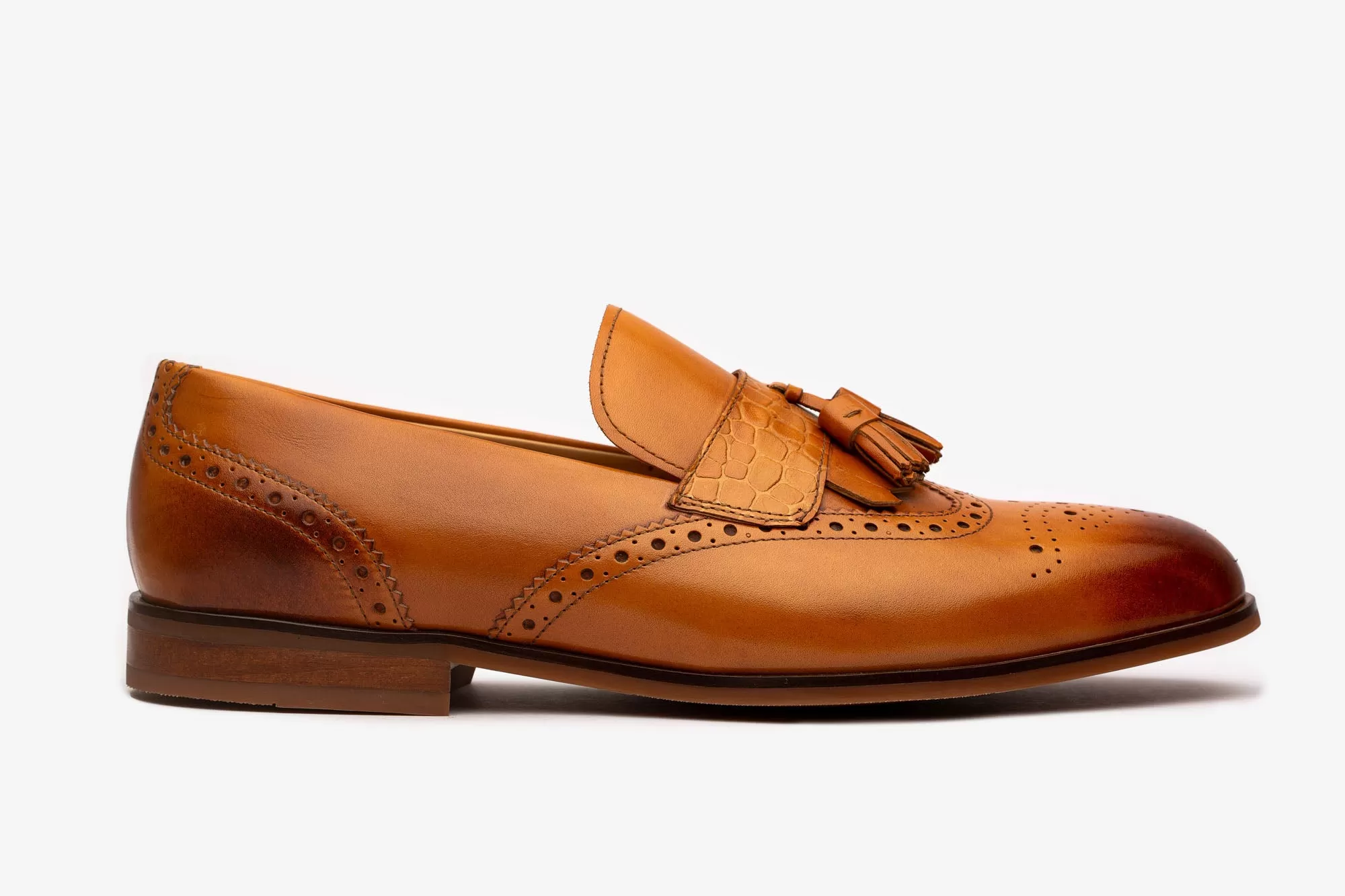 Wing Cap Brogue Tassel Loafer