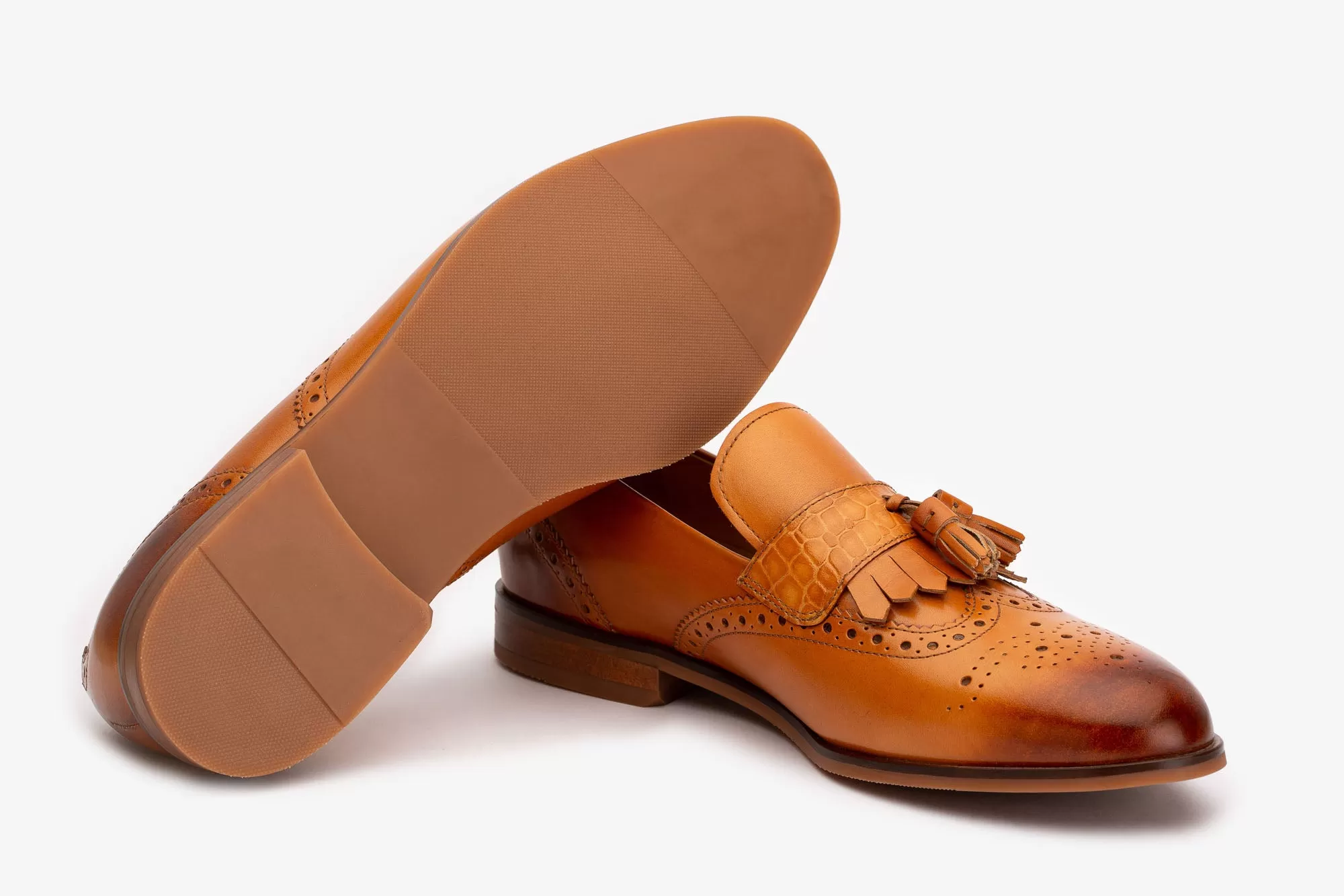 Wing Cap Brogue Tassel Loafer